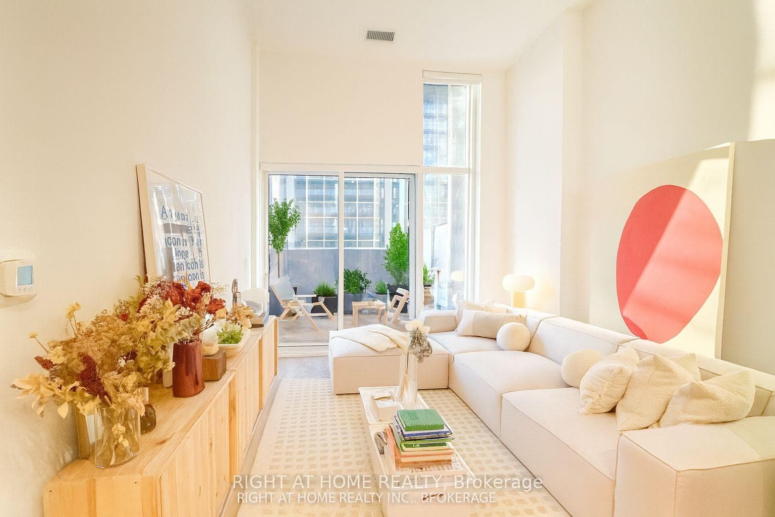 20 Edward Street Unit 408 photo 2