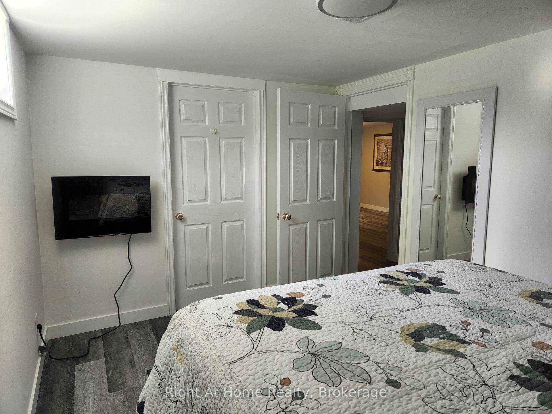 basement bedroom