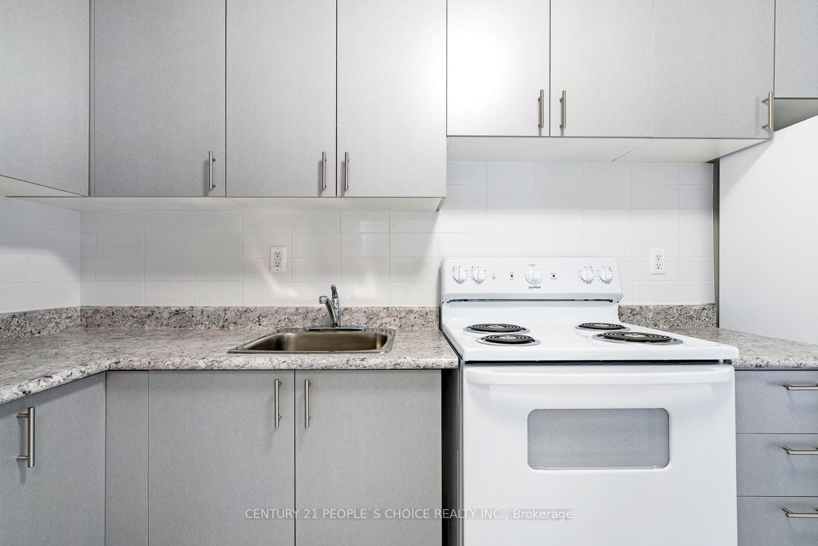 1219 Dundas Street Unit 401 photo 9