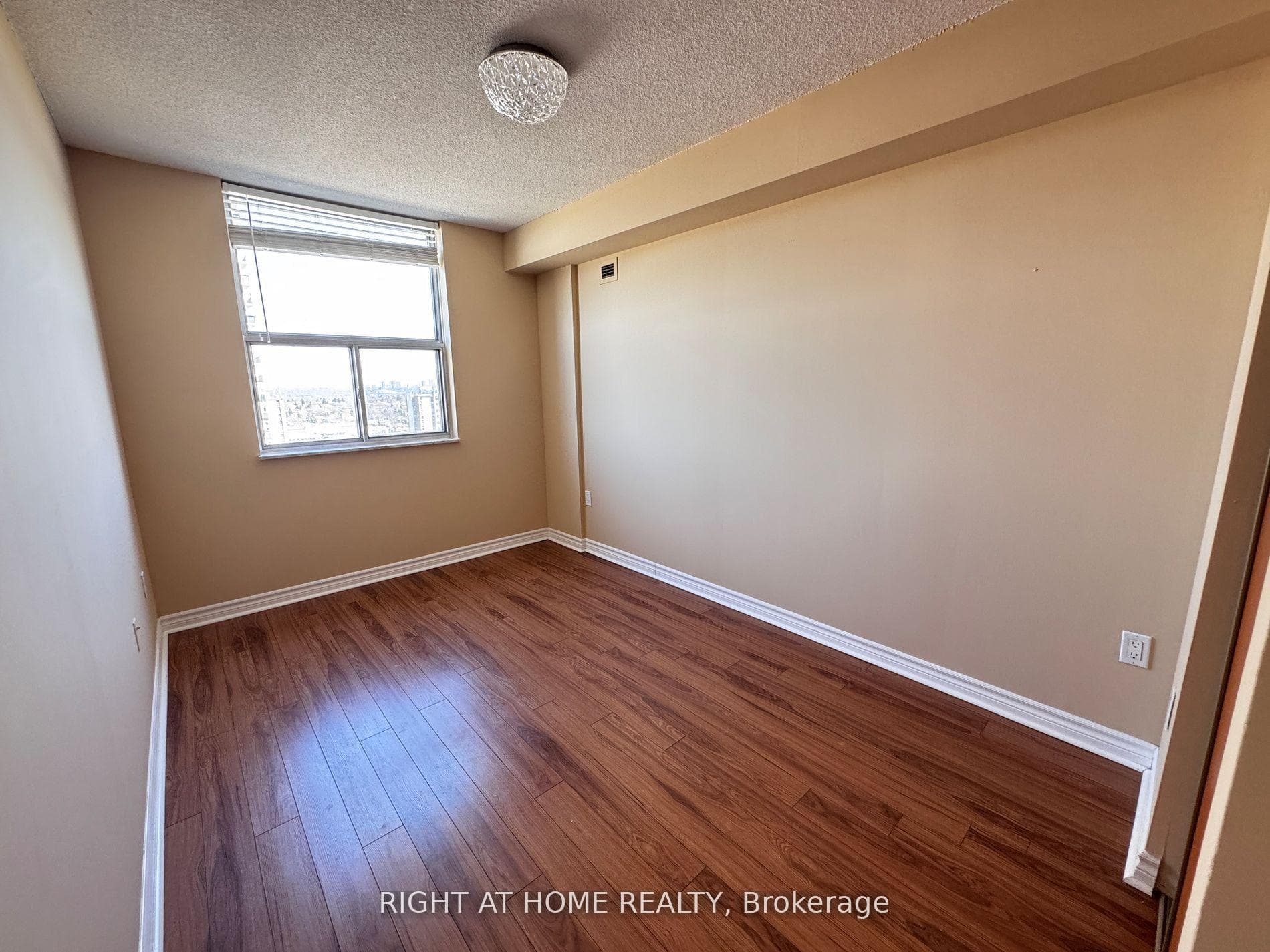 205 Hilda Avenue Unit 2104 photo 16