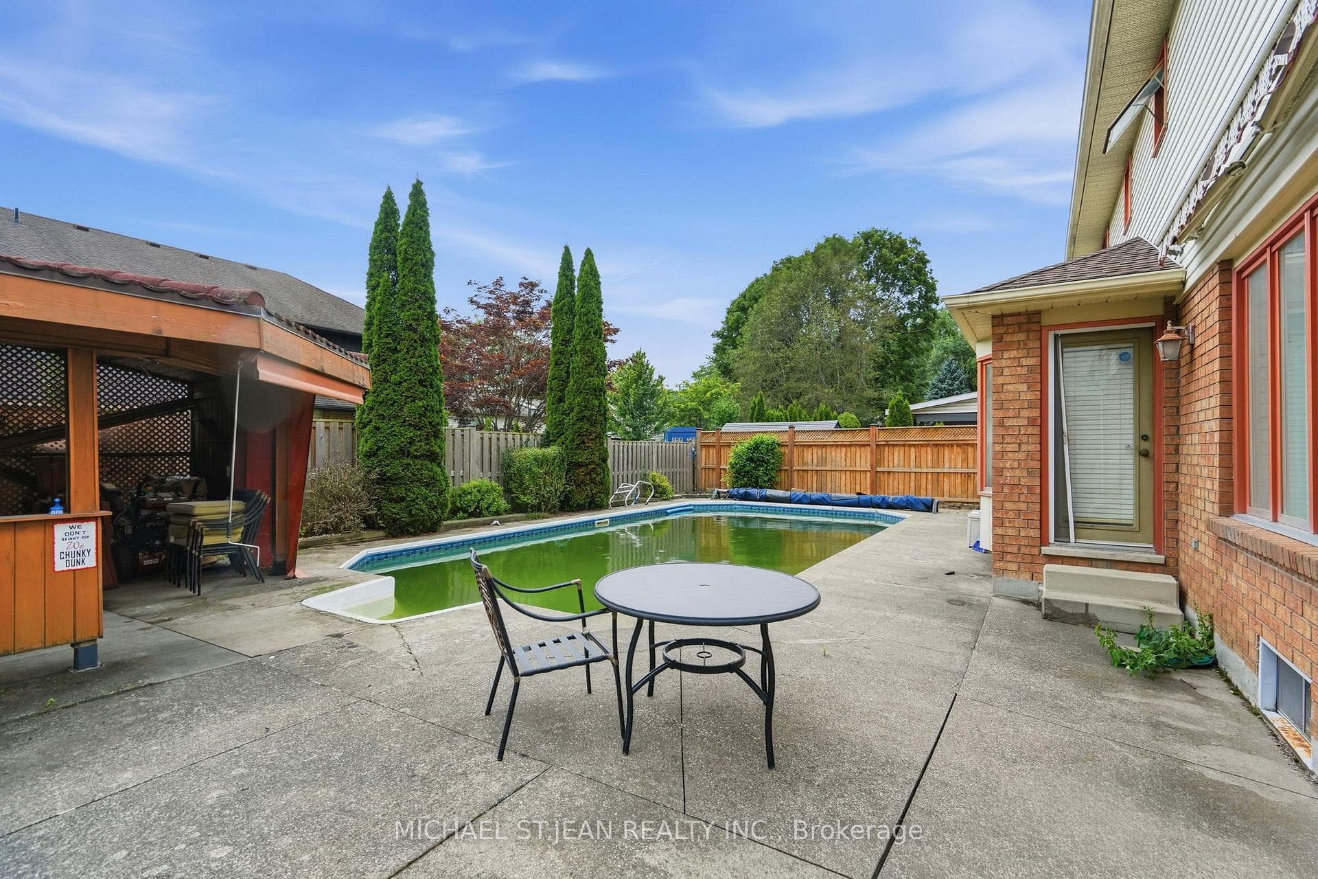 55 Woodside Square photo 47