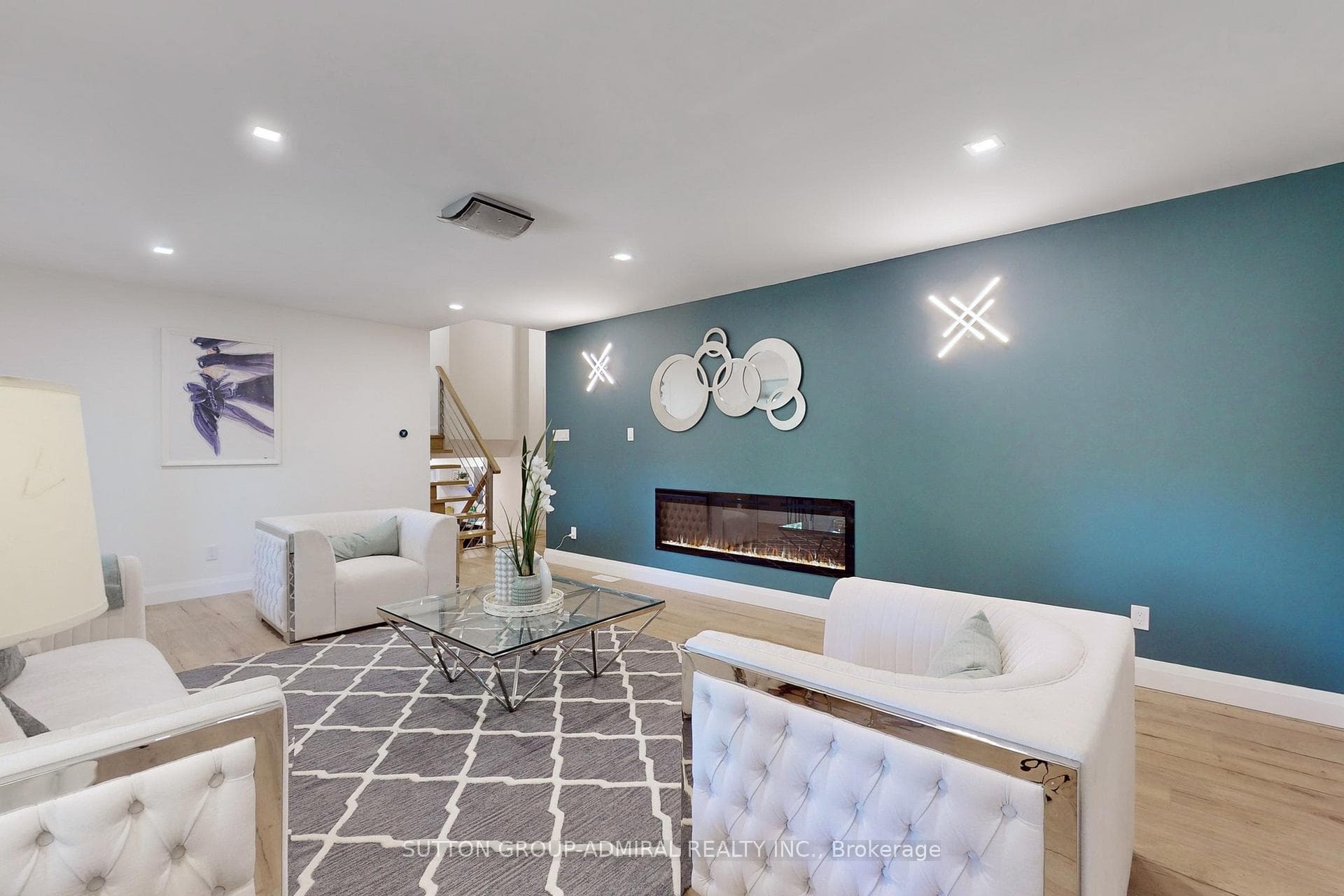44 Almond Avenue photo 20