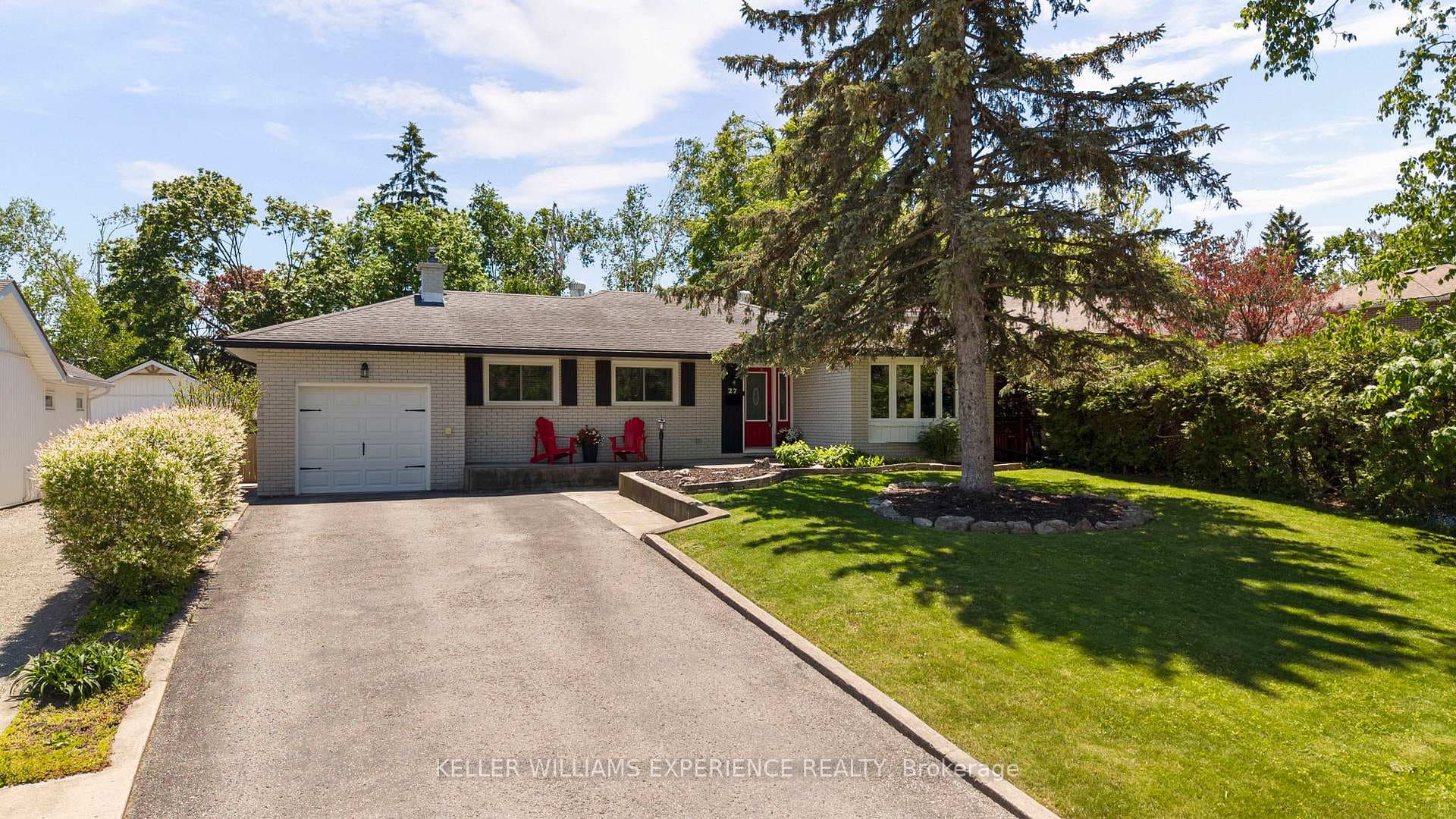 27 Ottaway Avenue photo 1
