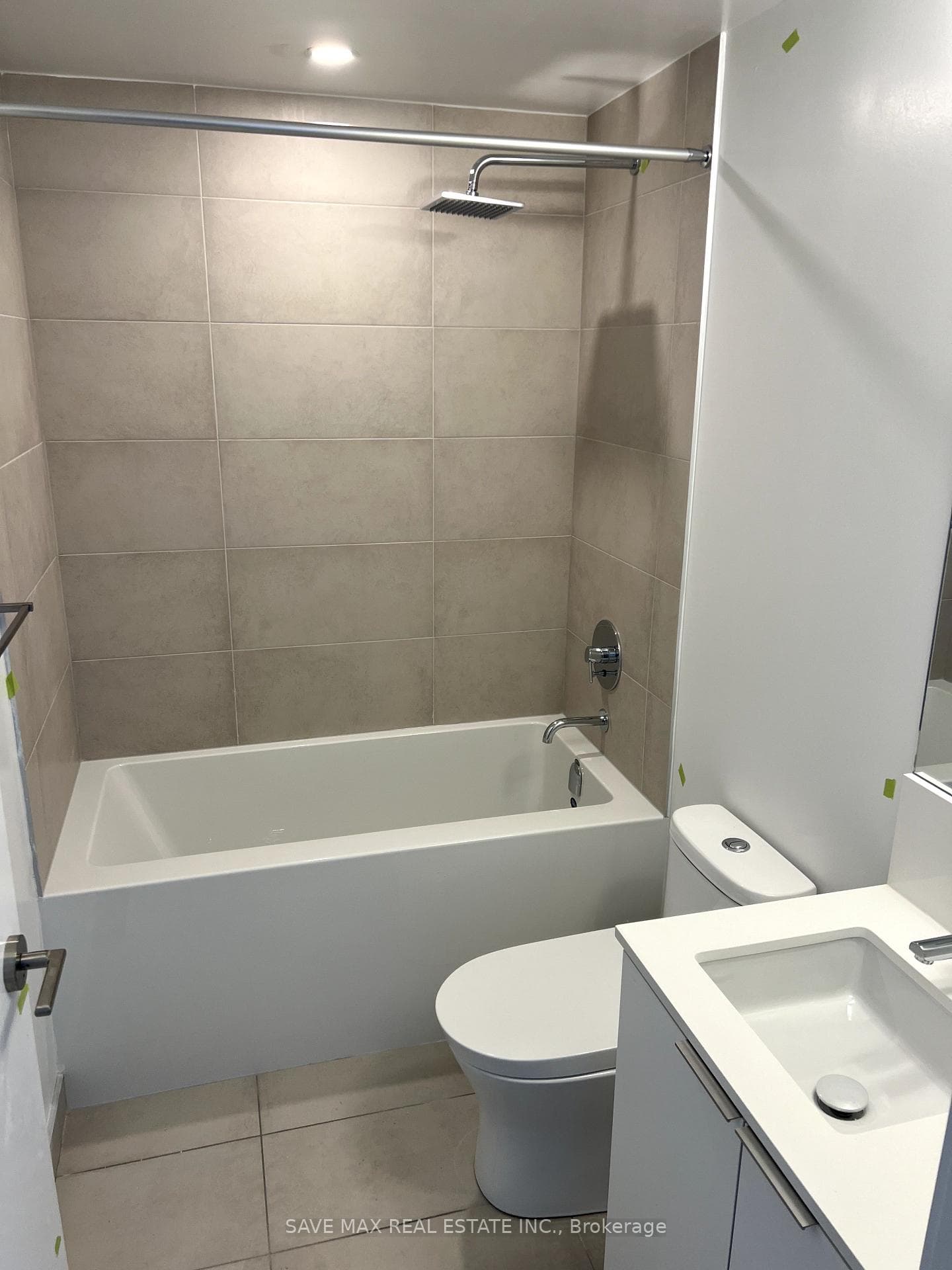 8 WELLESLEY Street Unit 2709 photo 14