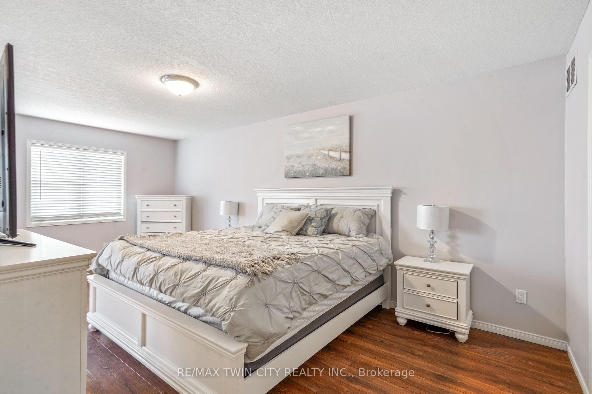 216 Osborn Avenue photo 18