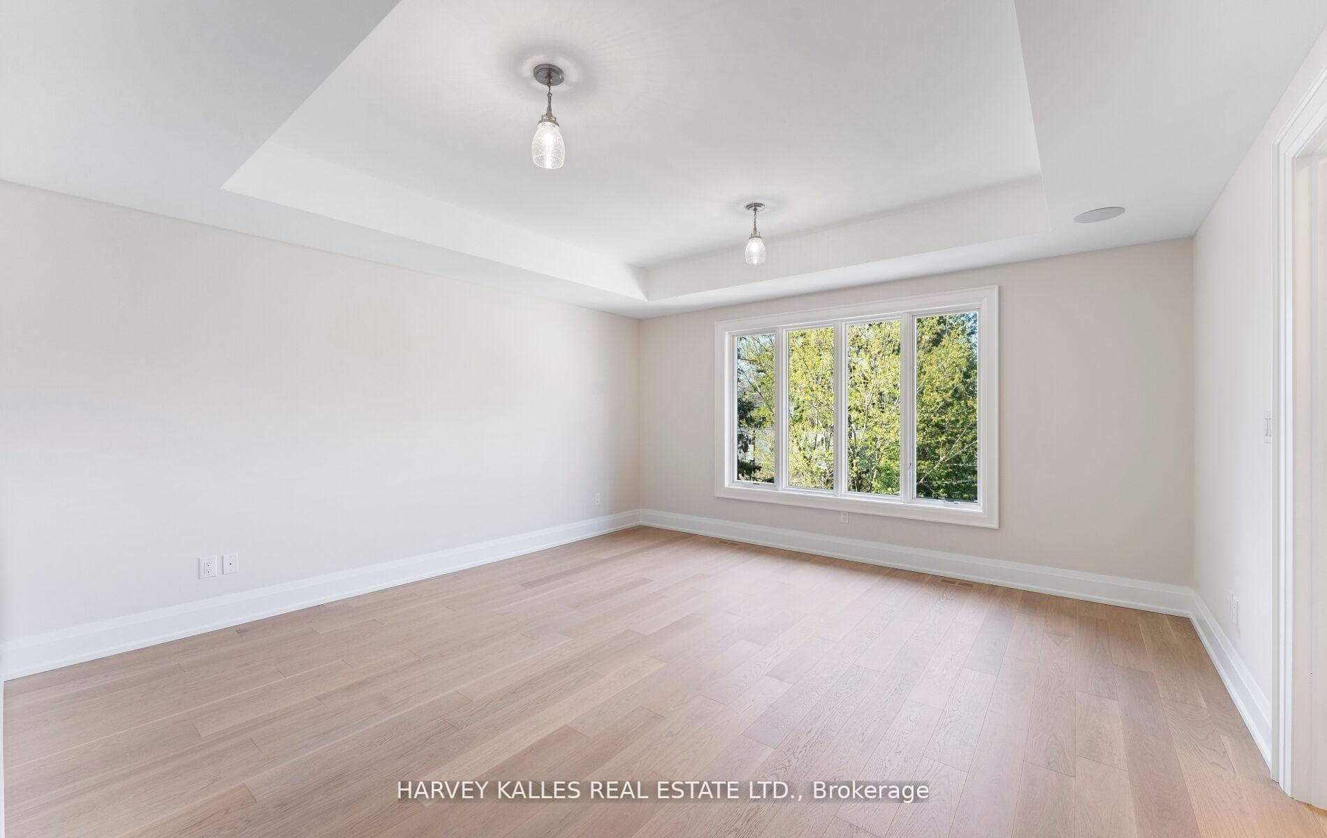 94 Prince Edward Drive photo 28