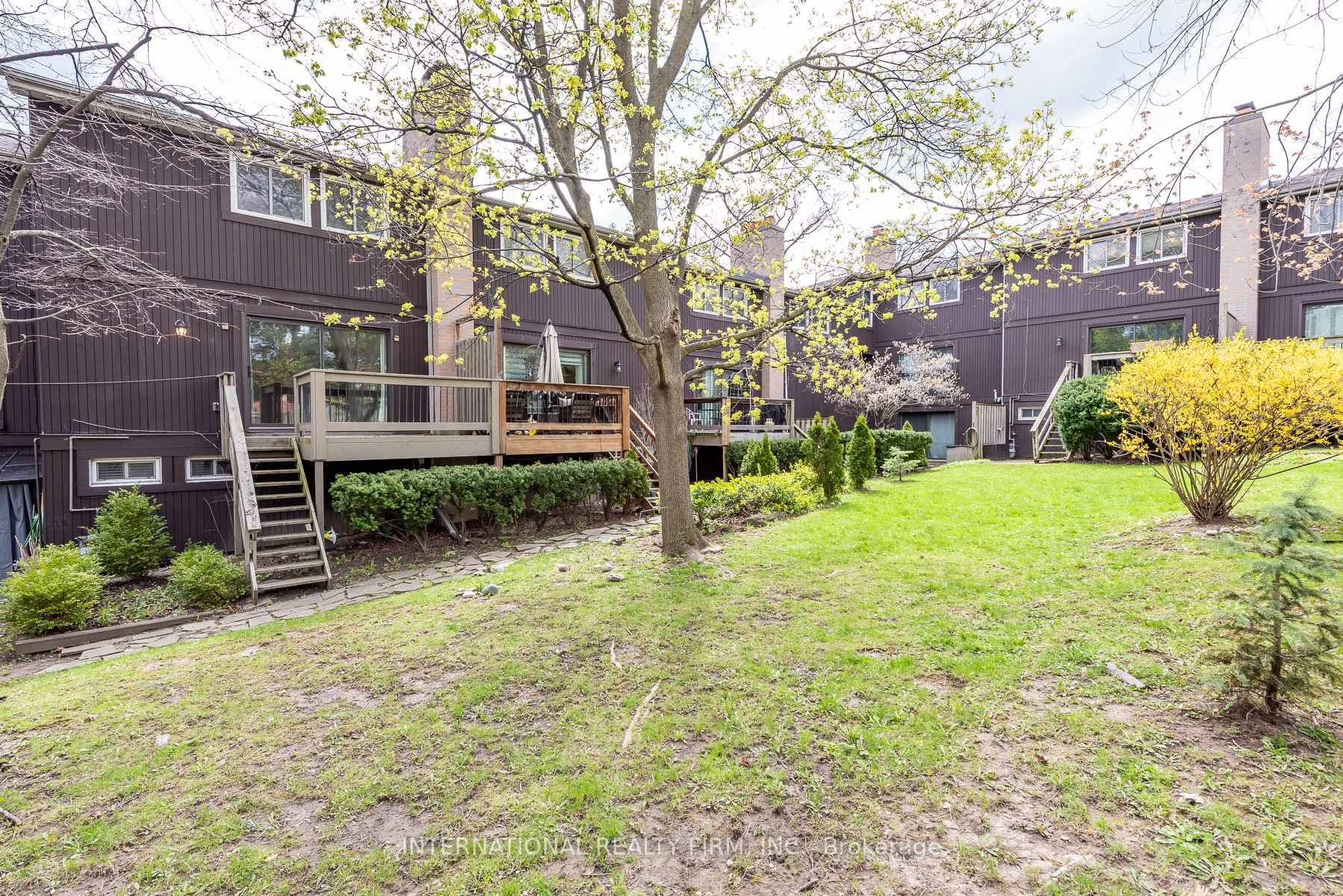 6855 Glen Erin Drive Unit 15 photo 23