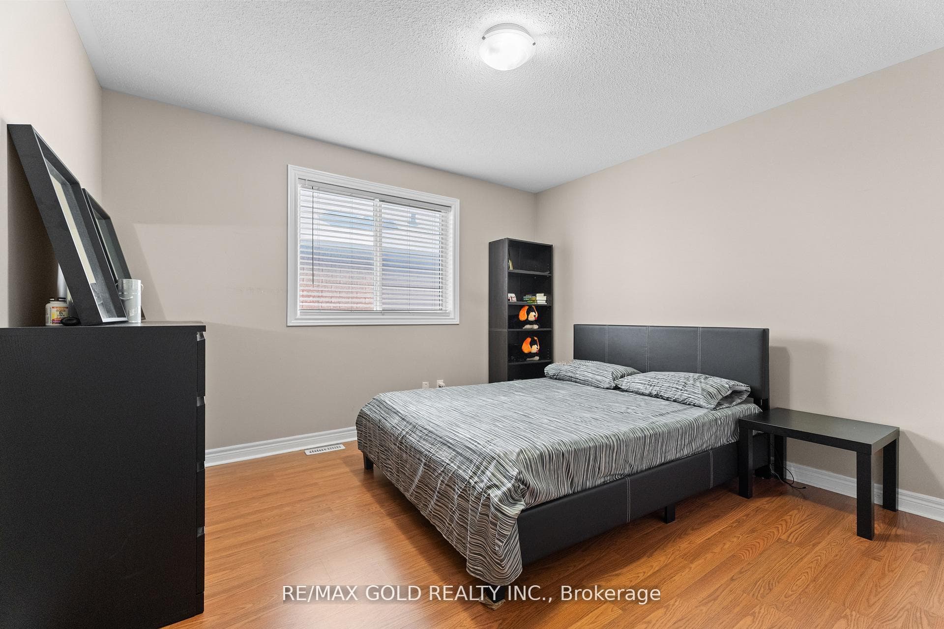 23 Runnymede Crescent photo 29