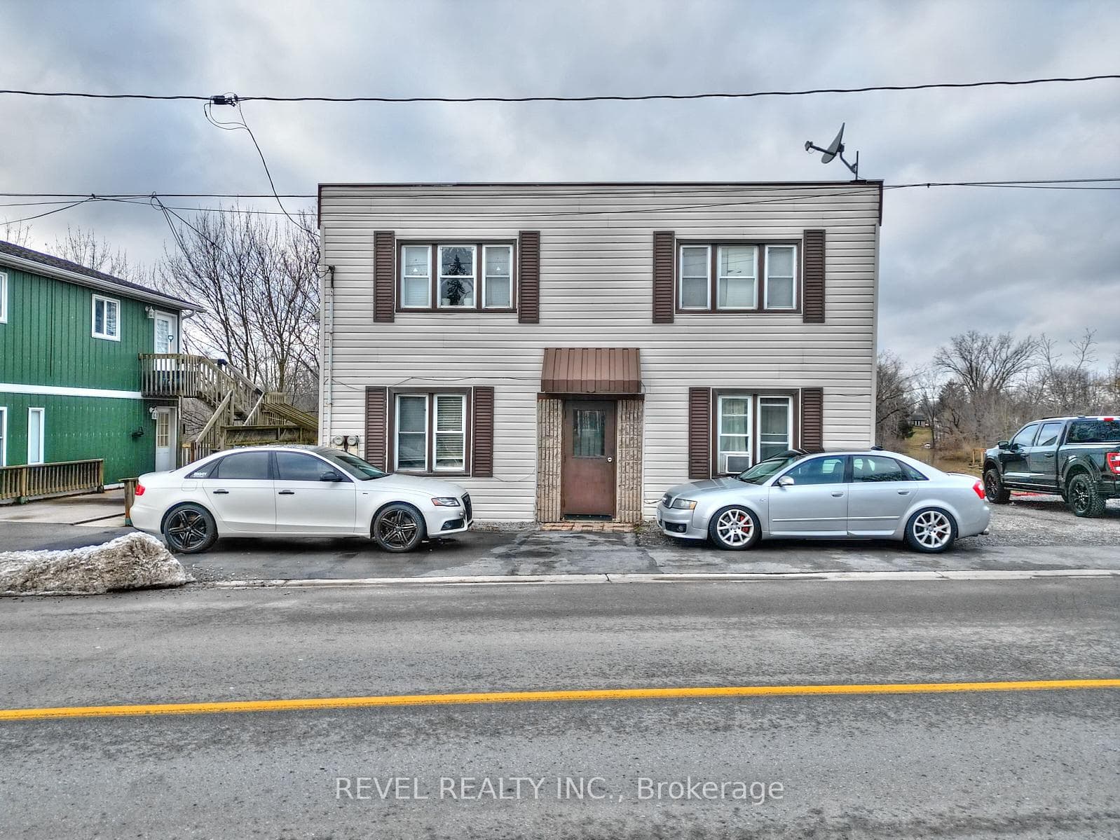 42 Riverside Drive photo 3