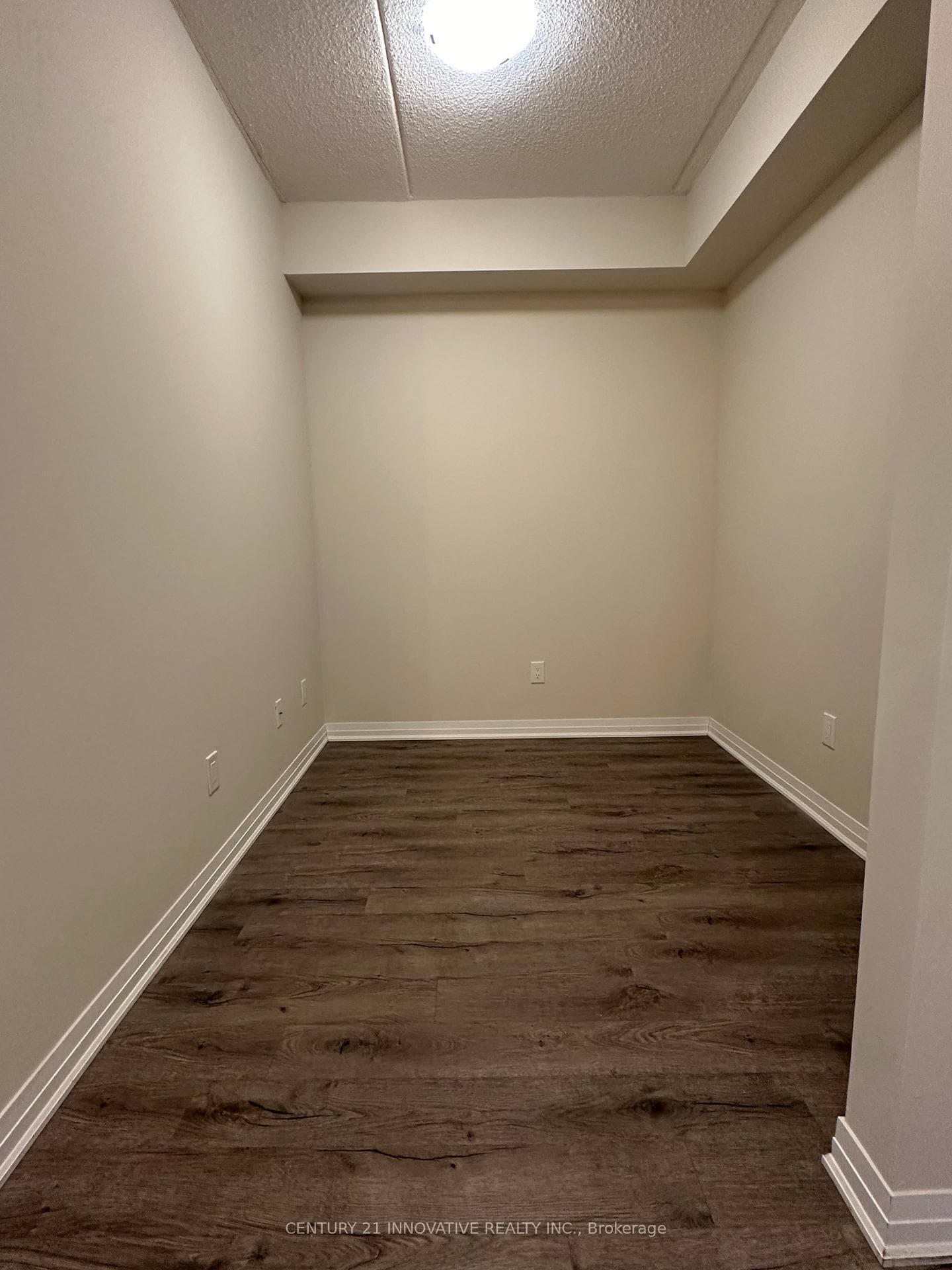 610 Farmstead Drive Unit 213 photo 5
