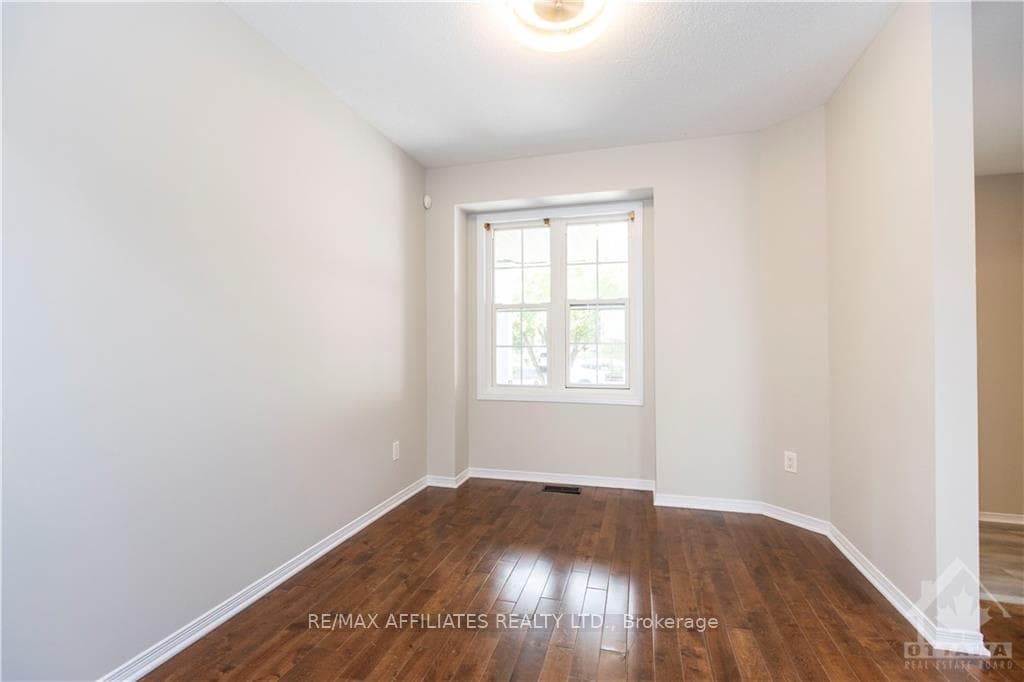 2076 BREEZEWOOD Street photo 12