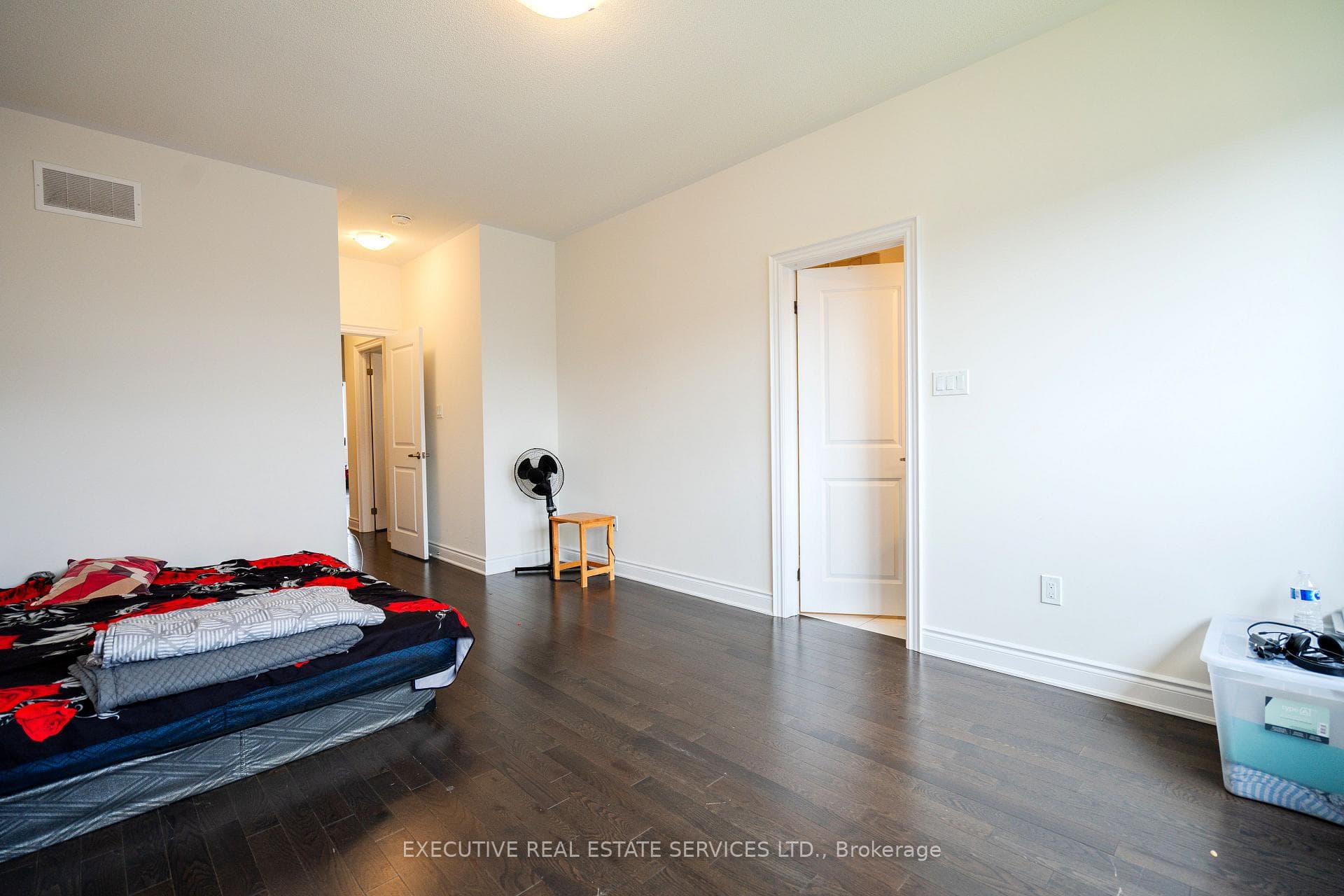 35 Moorhart Crescent photo 26