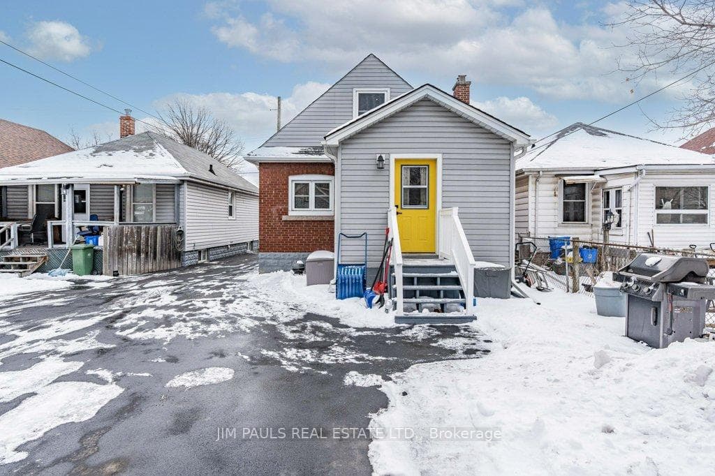 145 Weir Street photo 36