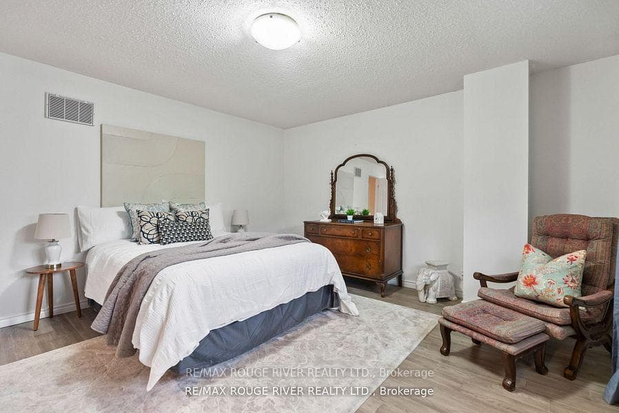 225 Glen Hill Drive photo 15
