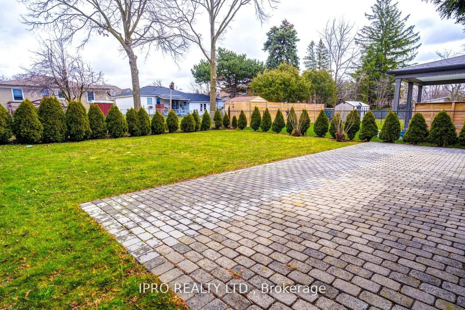 229 Baker Avenue photo 35