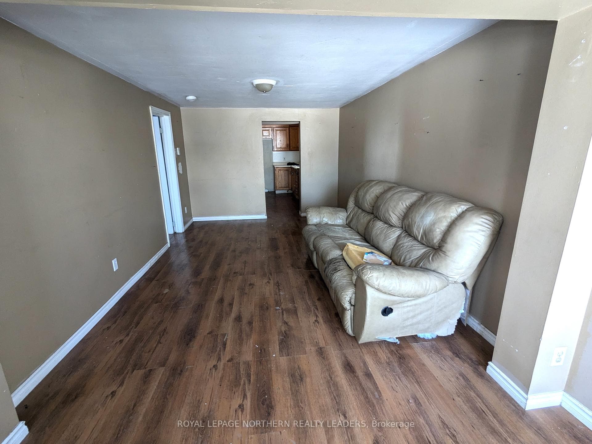 239 Birch Street photo 3