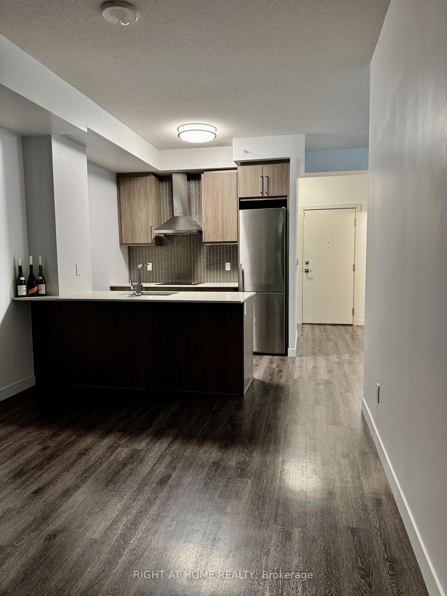 2093 Fairview Street Unit 1003 photo 4