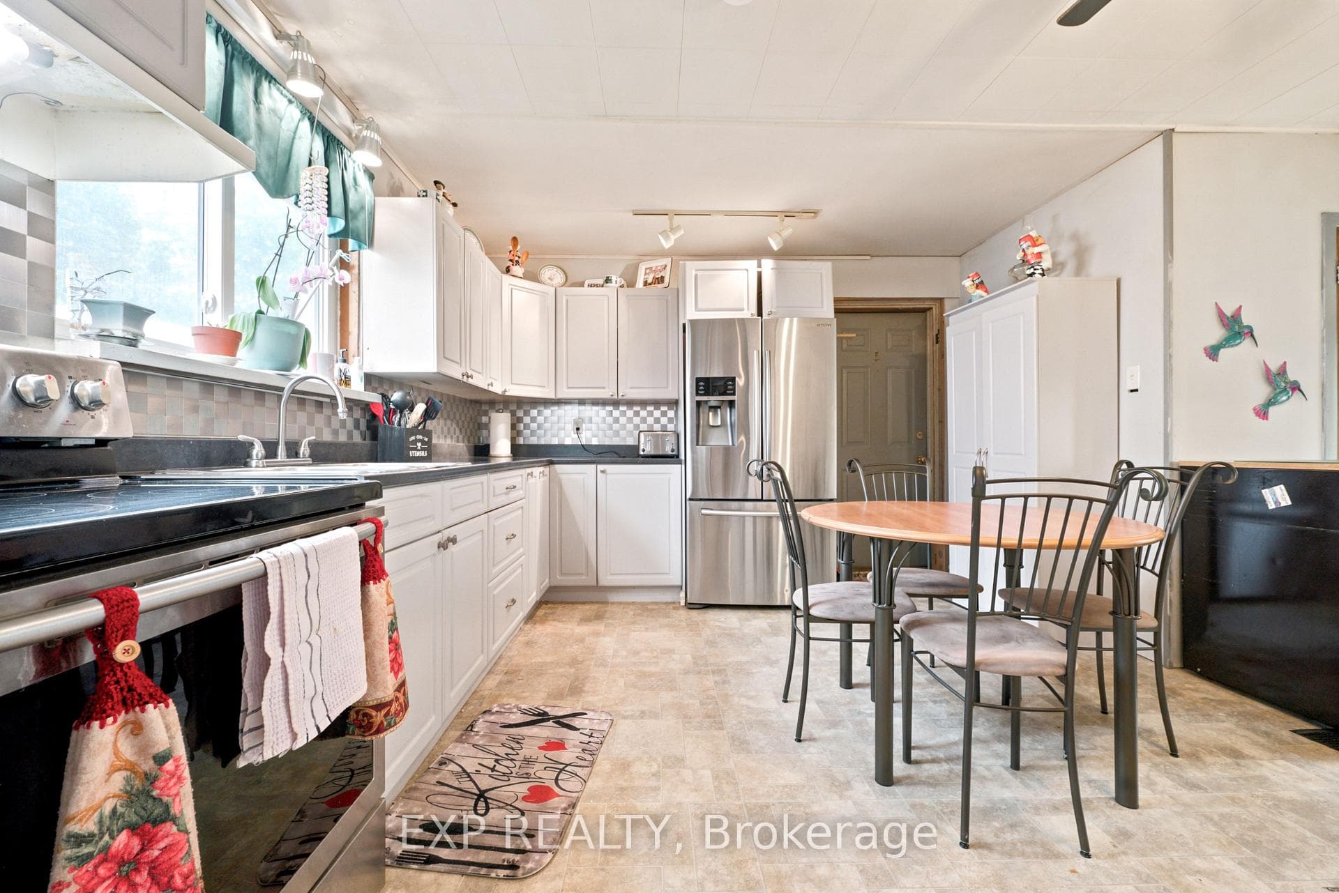 111 MACDONALD Street photo 18