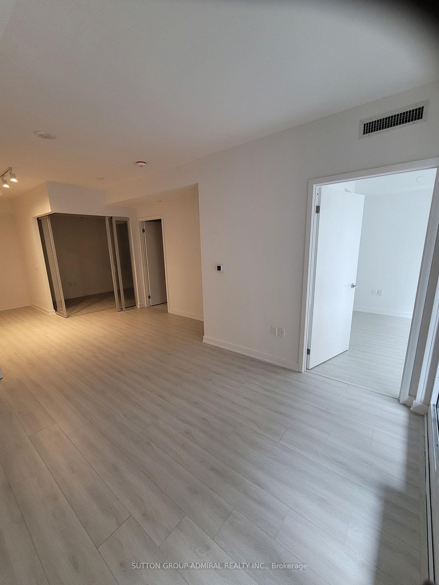 121 St.Patrick Street Unit 510 photo 6