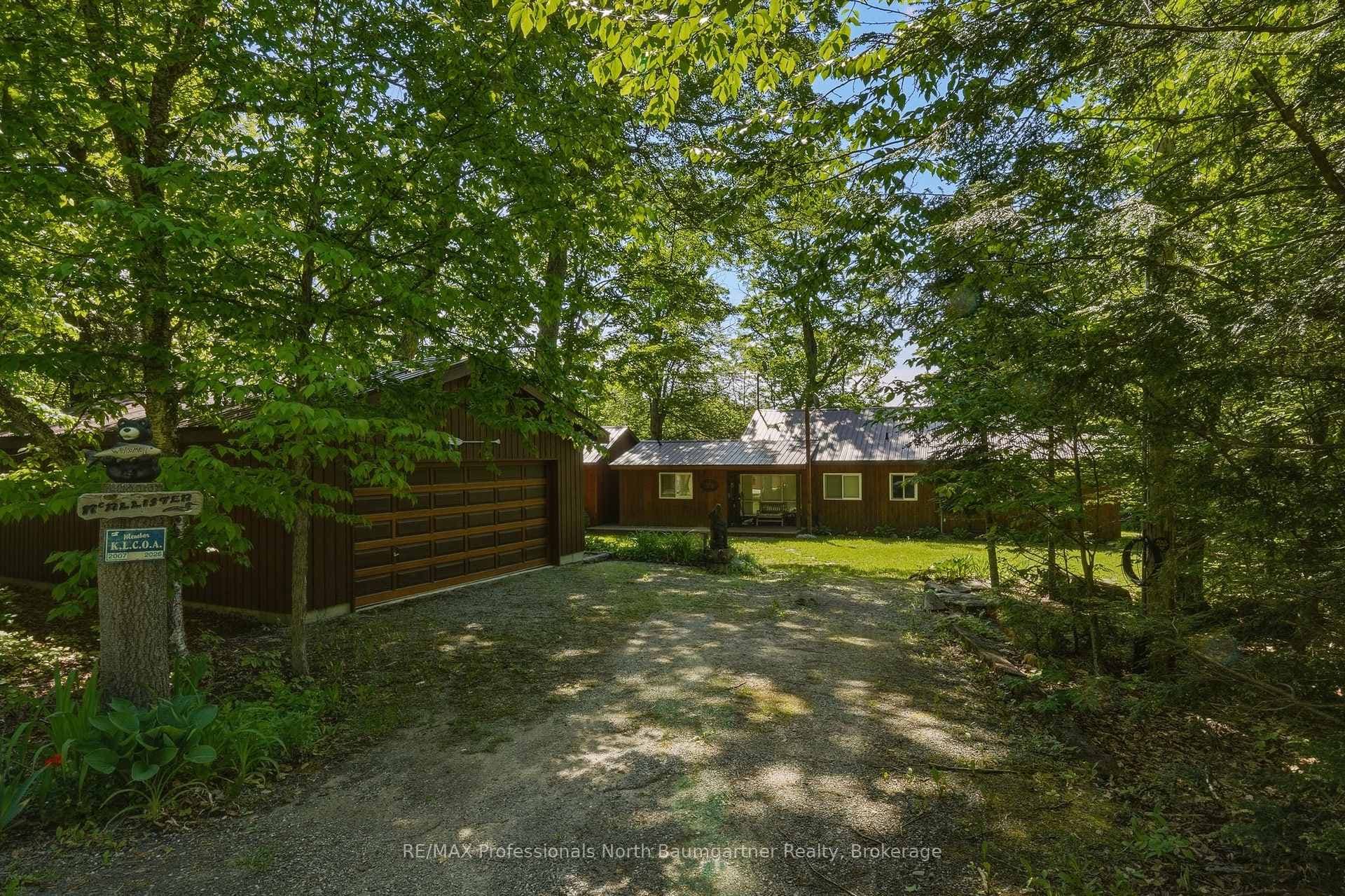 2272 Wilkinson Road photo 3