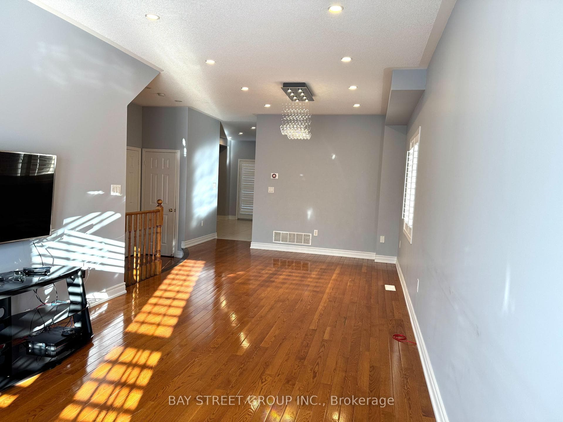 20 Prince William Drive photo 3