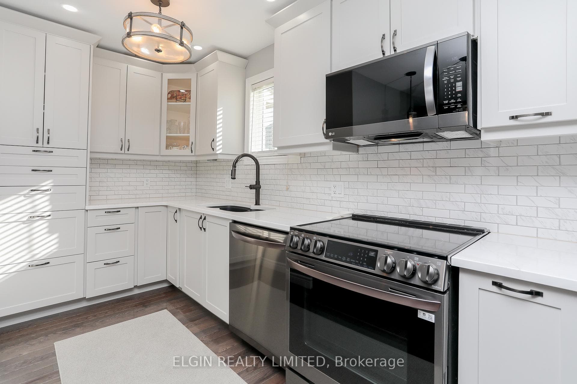 22 Cook Crescent photo 12