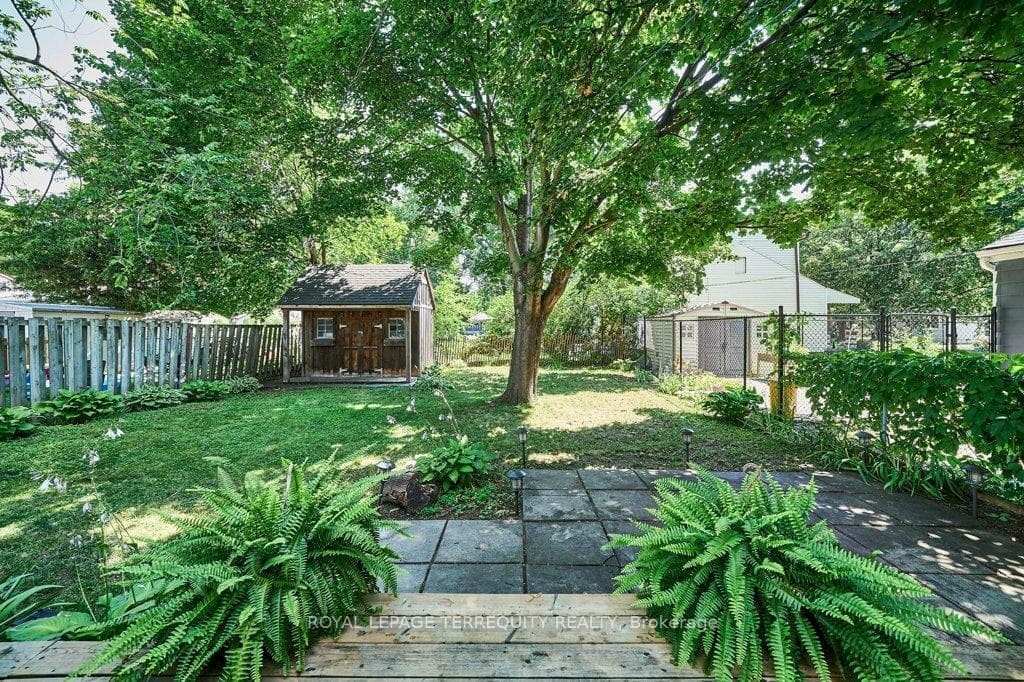 13 Windsor Avenue photo 8