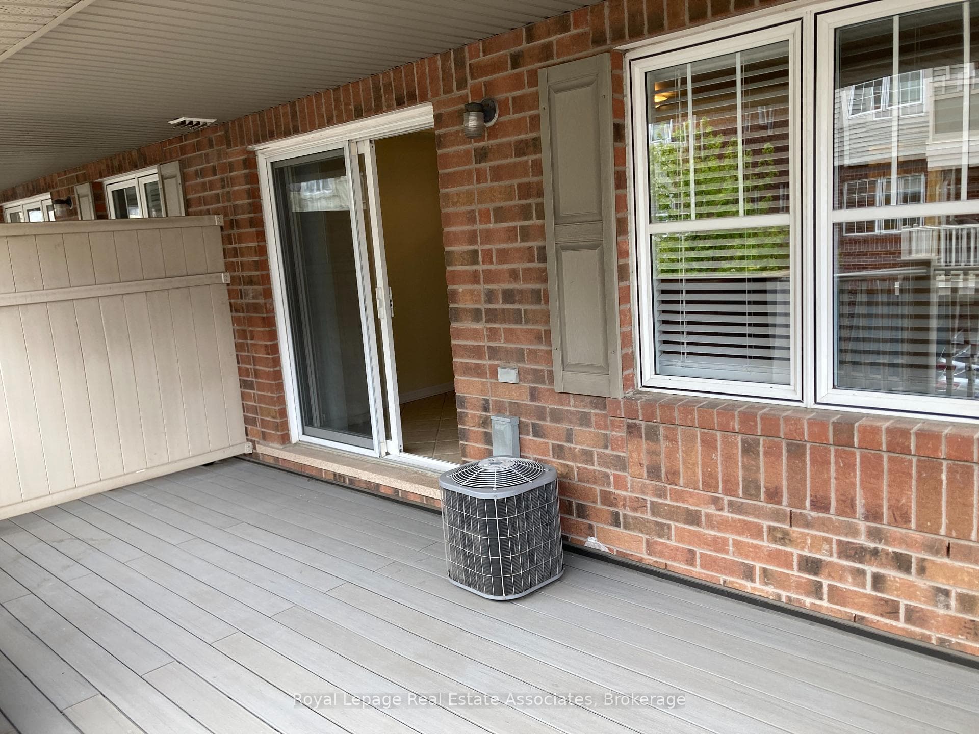 730 Neighbourhood Circle Unit 4 photo 17