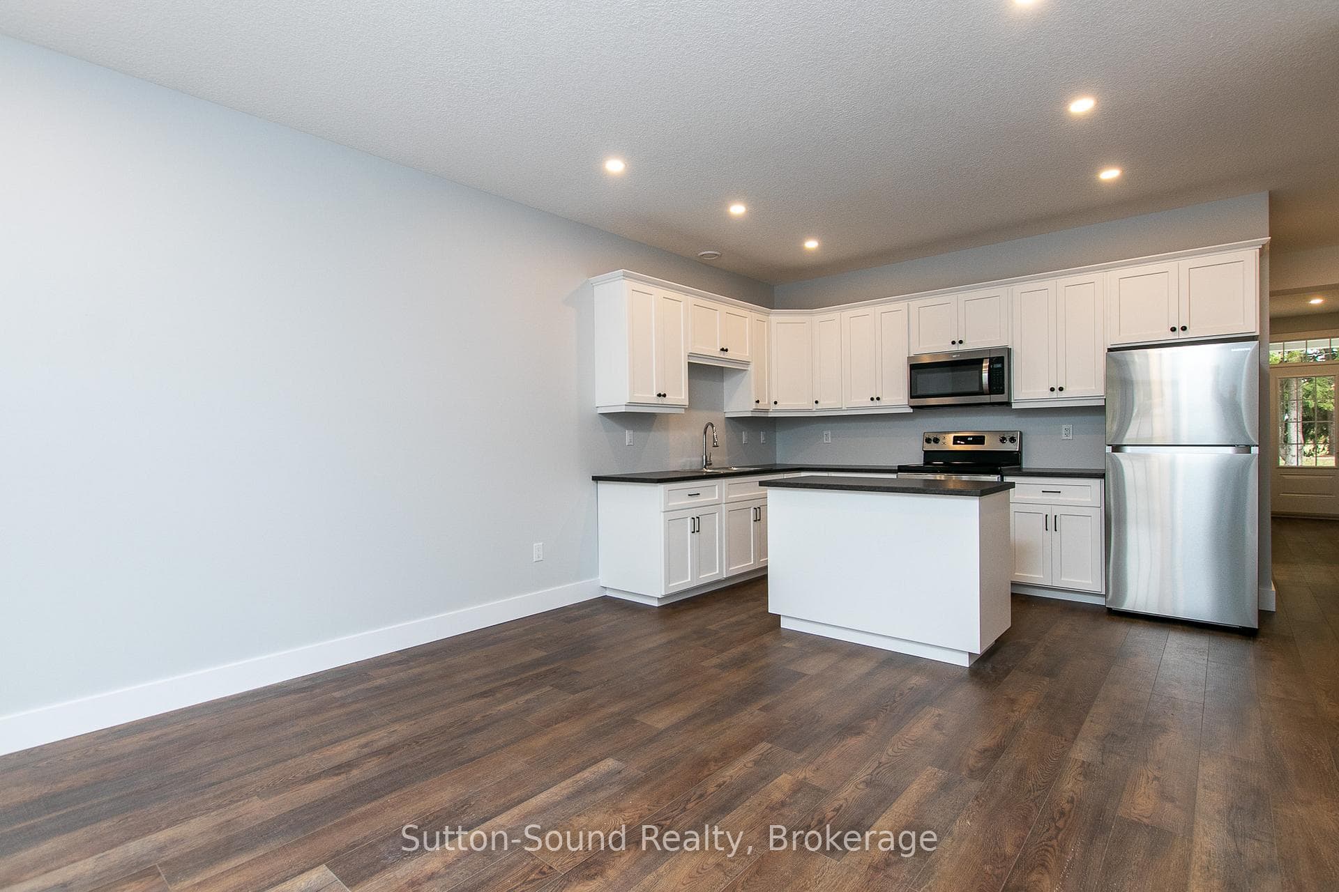 202 Queen Street Unit 5 photo 7
