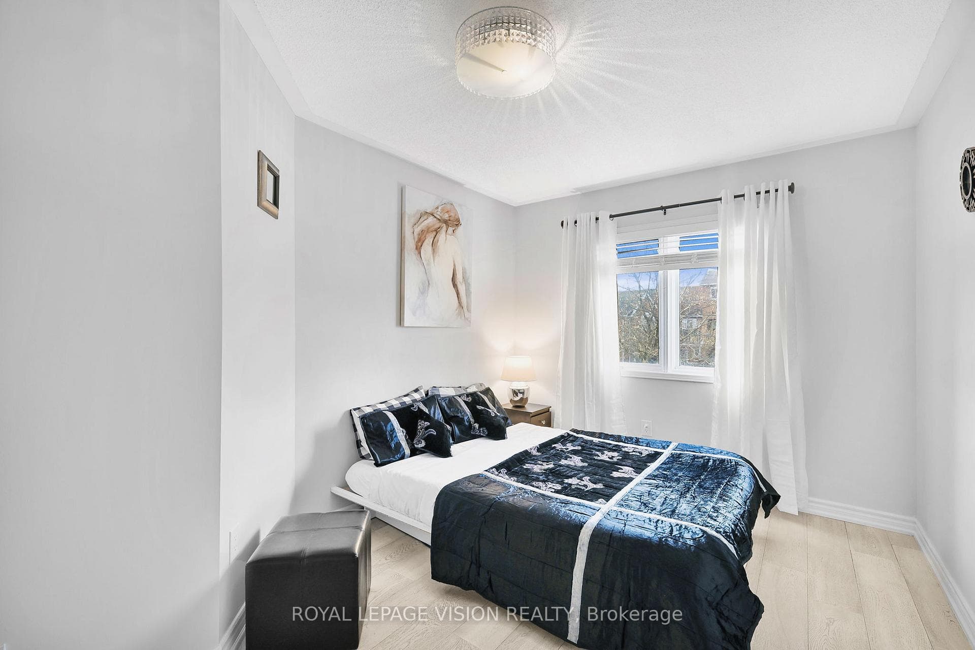 SPACIOUS BEDROOM 3