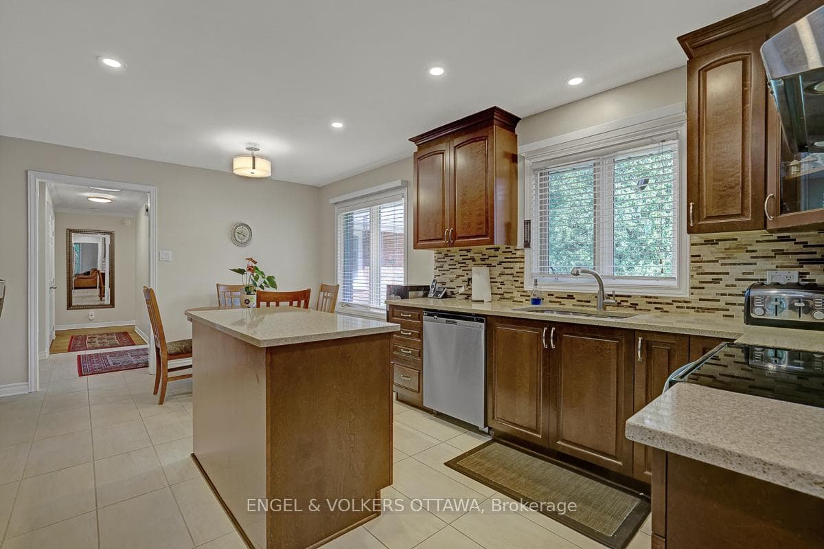 132 Grey Stone Drive photo 4