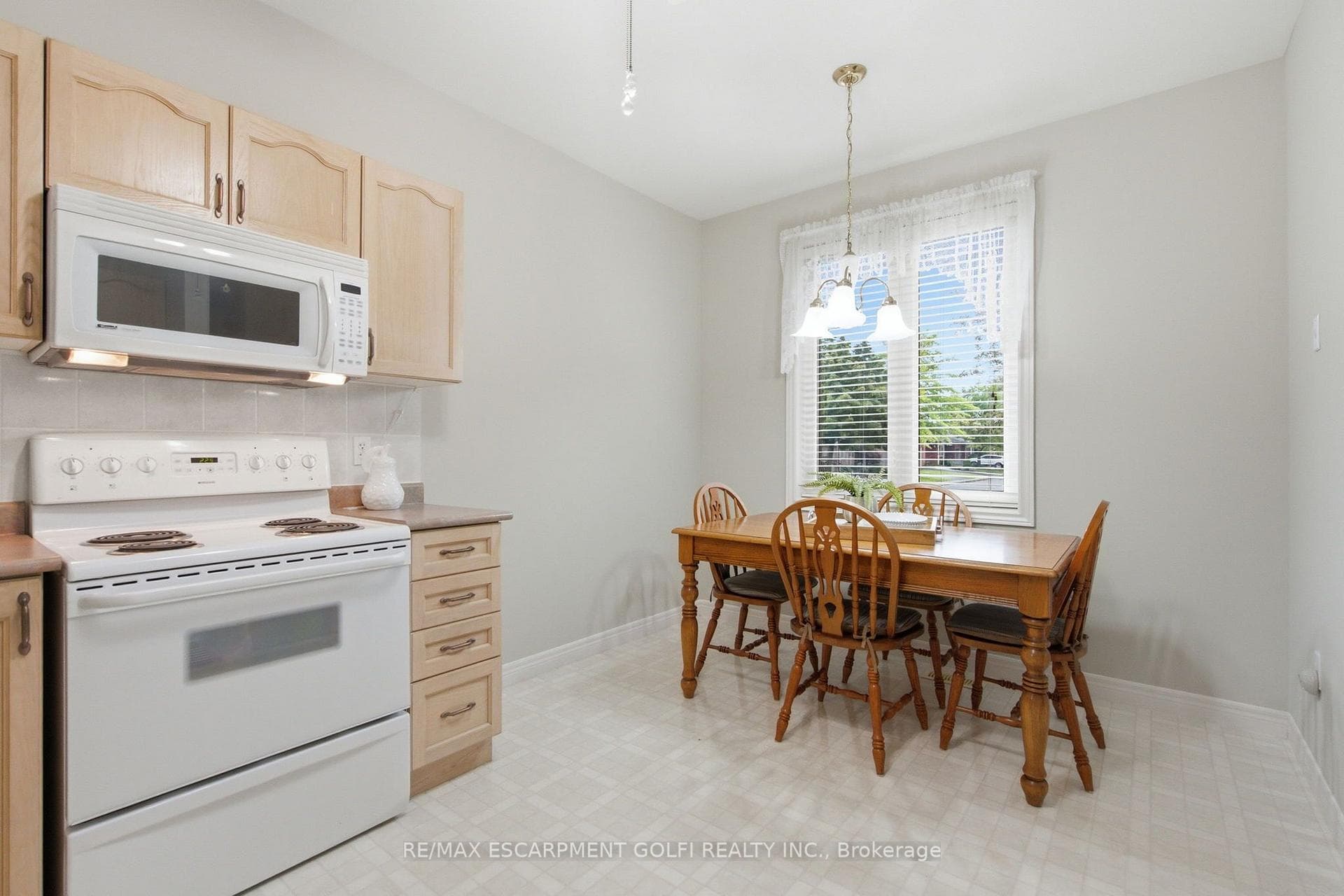 21 Cathy Drive photo 10