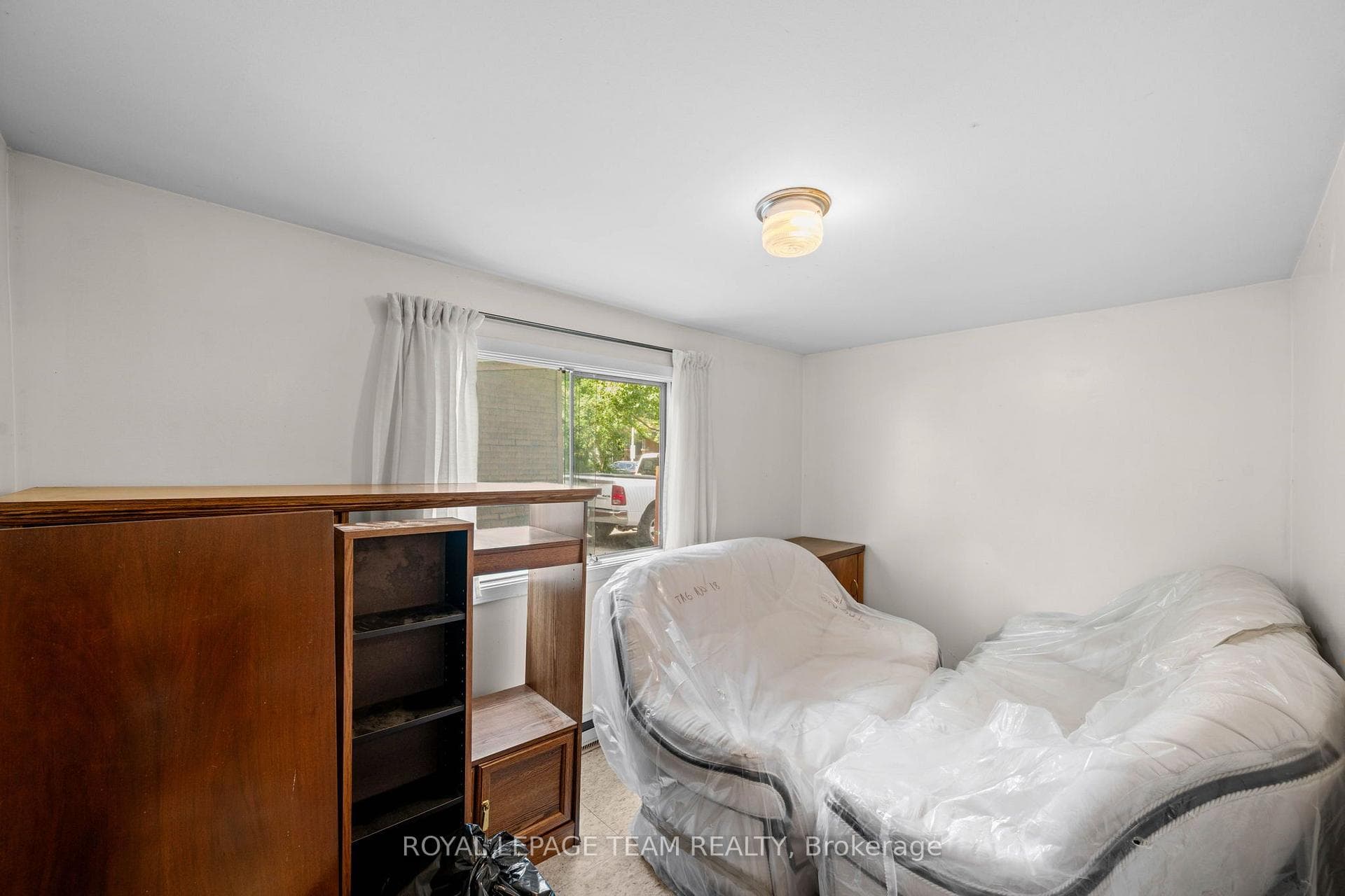 Photos are of unit 185