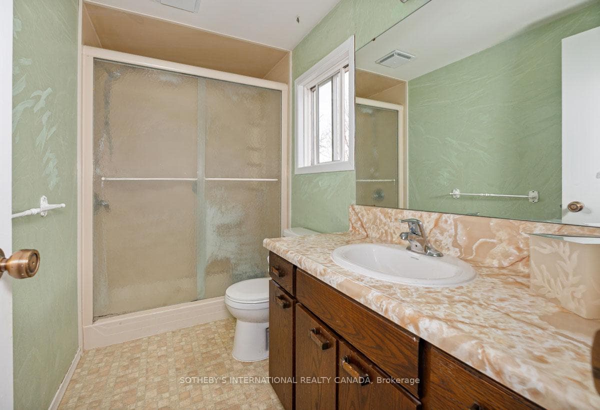 101 Tecumseth Pines Drive photo 16