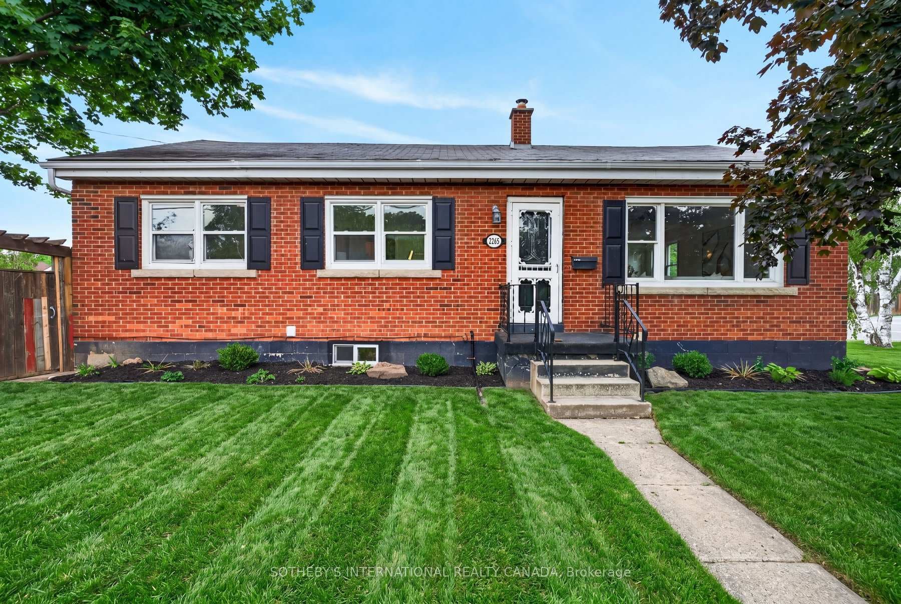 2265 Prospect Street photo 2