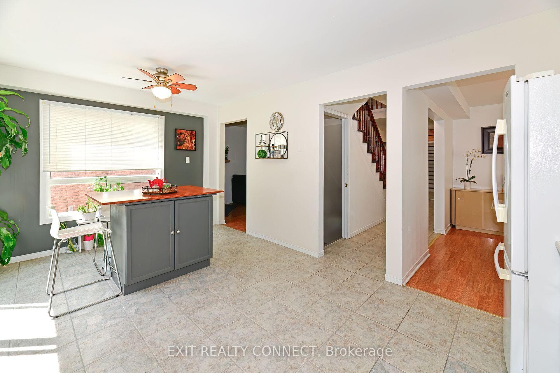 2148 Blue Ridge Crescent photo 11
