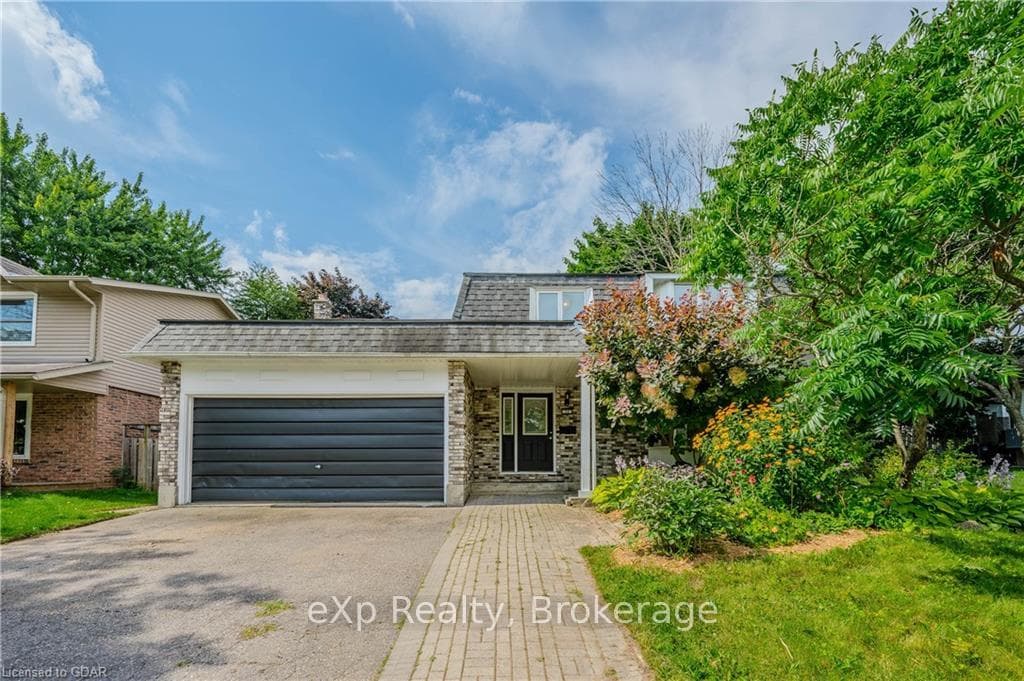 30 GATEWAY Drive photo 1