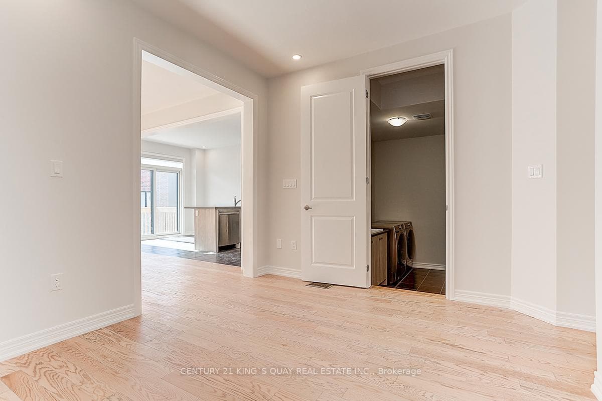 39 Boiton Street photo 9