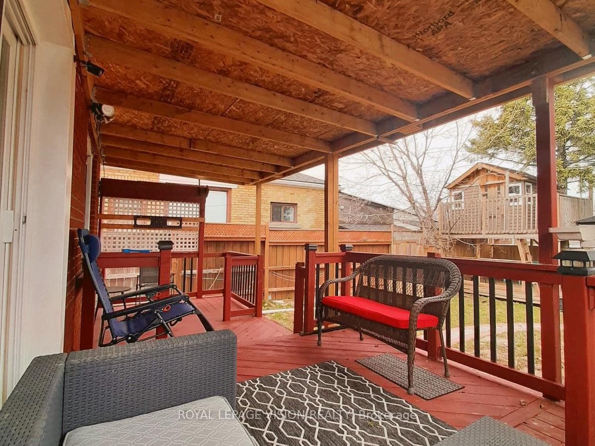 52 Ellendale Drive photo 33