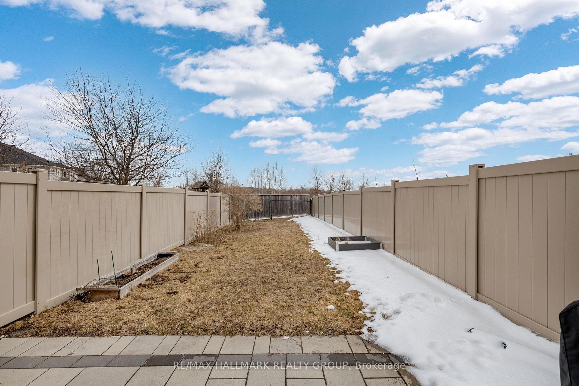 132 Laramie Crescent photo 31