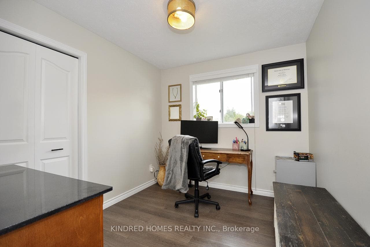 2 Brackenbury Street photo 19