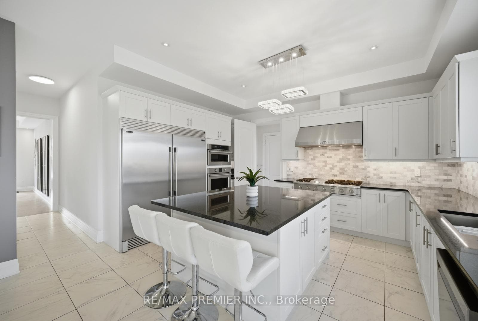 319 Torrey Pines Road photo 16