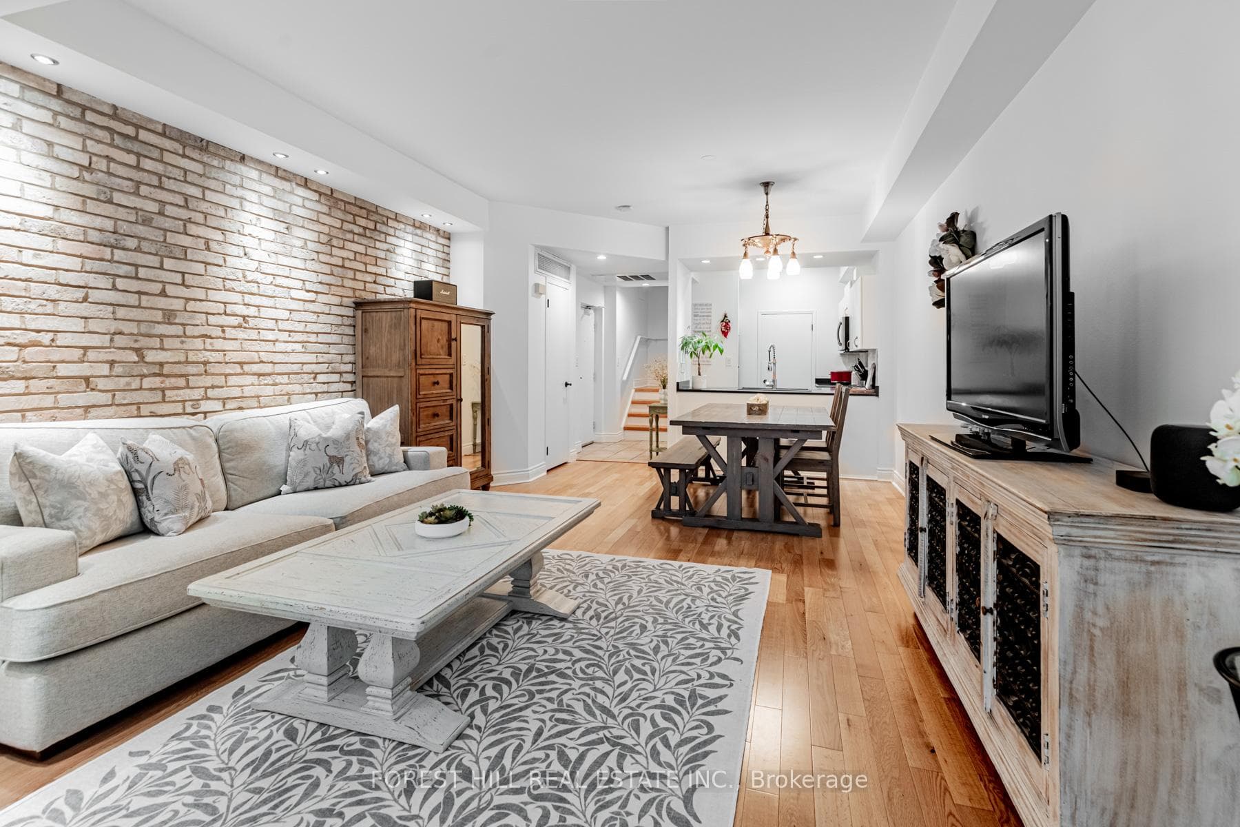 500 Richmond Street Unit 116 photo 6
