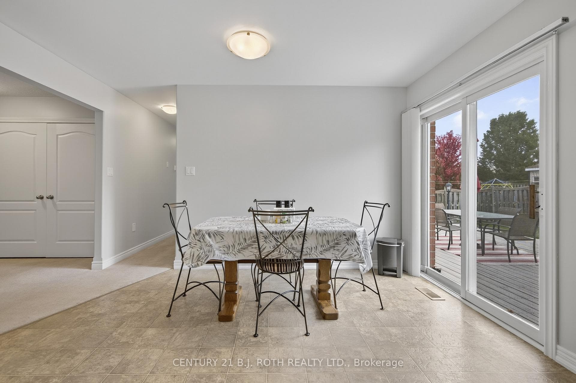 655 Glen Cedar Crescent photo 21