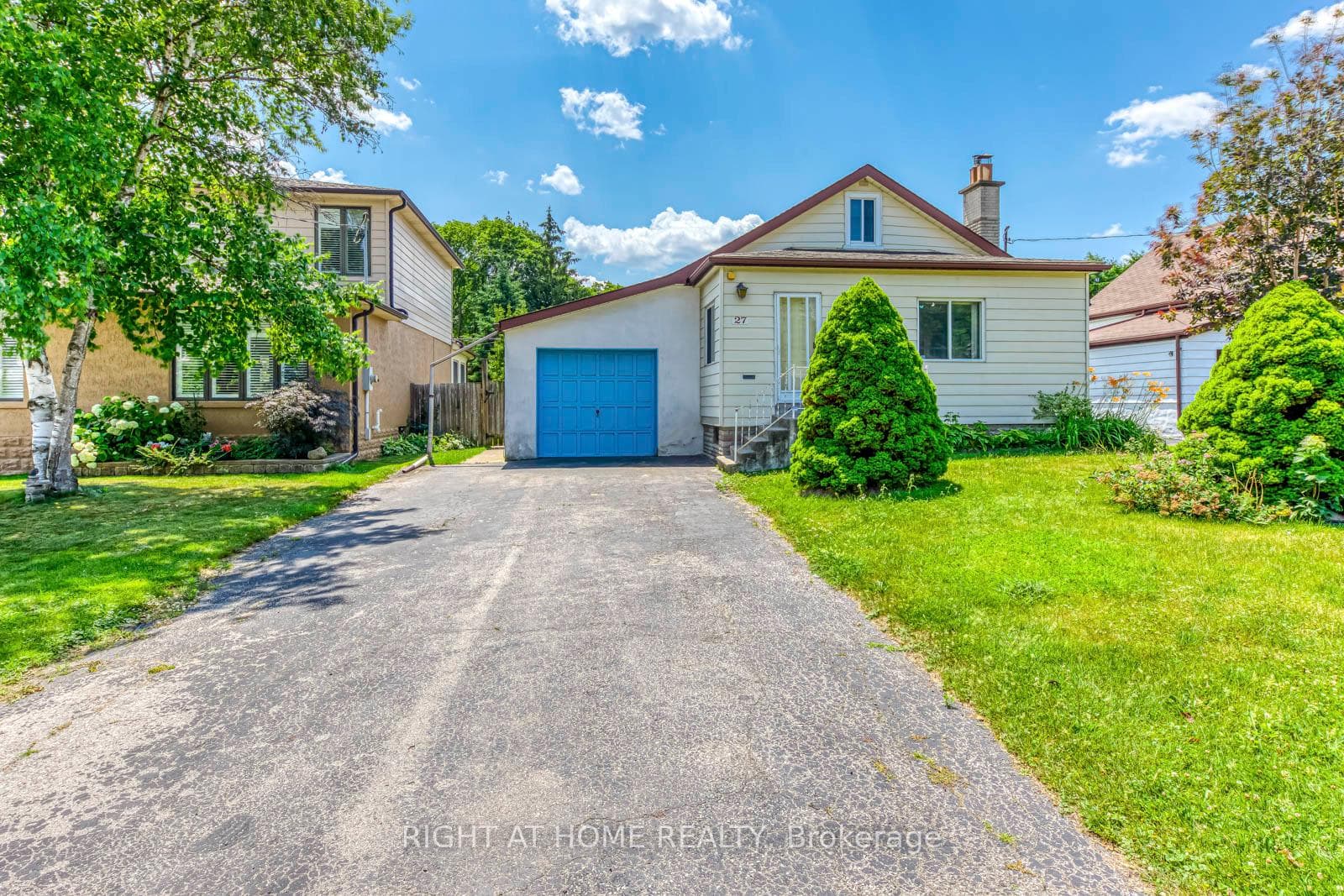 27 Barker Avenue photo 1