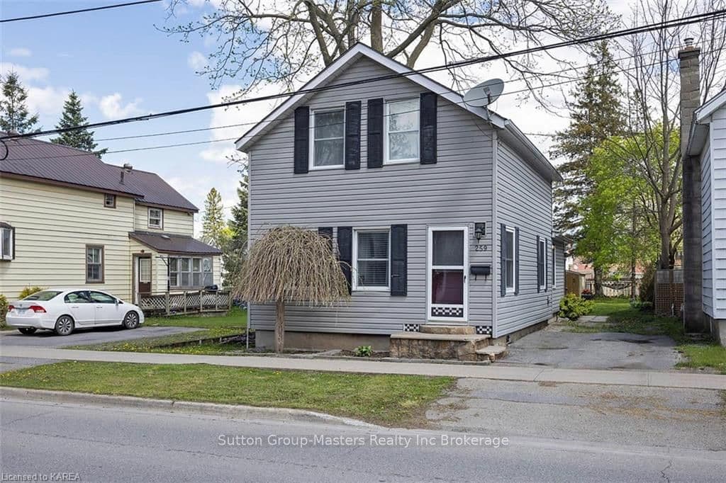 259 CHARLES Street photo 2