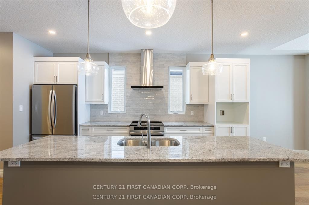 LOT 105 DARWIN Crescent photo 12