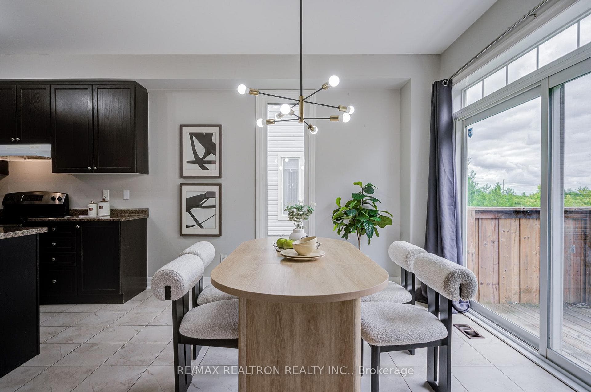 48 Robert Wilson Crescent photo 14