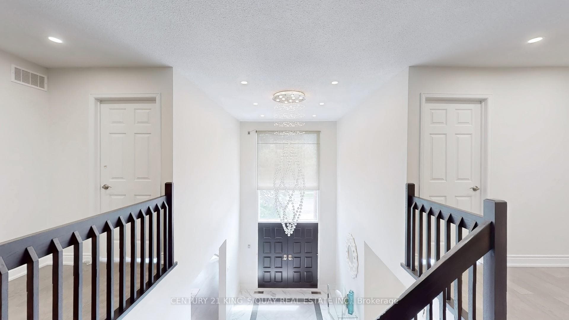 54 Garnier Court photo 4