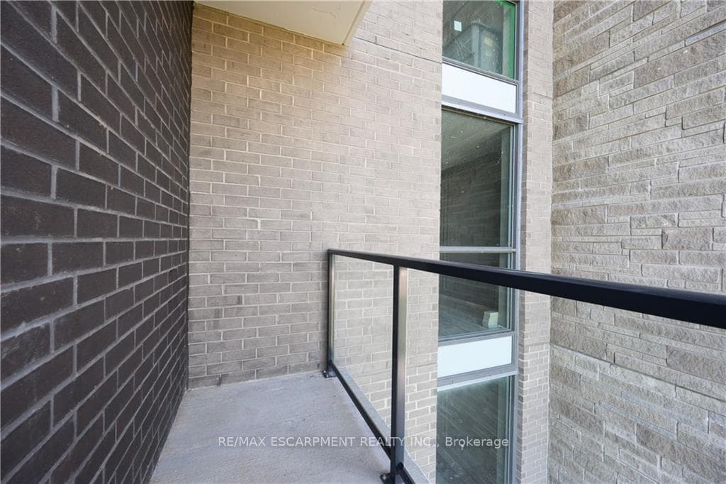 5055 Greenlane Road Unit 401 photo 23